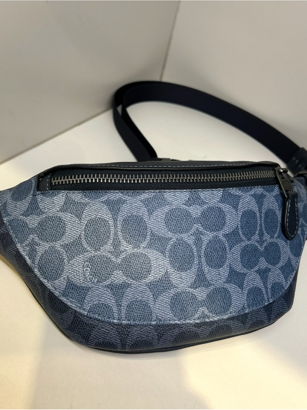 Coach Men's blue logo signature Leather mini Belt Bag with Black Strap new